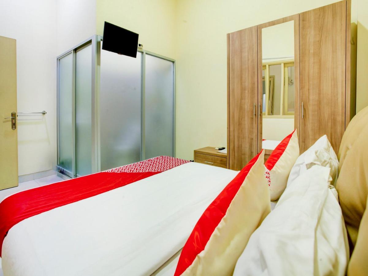 Hotel Oyo 90141 3A Syariah Jakarta Exterior foto